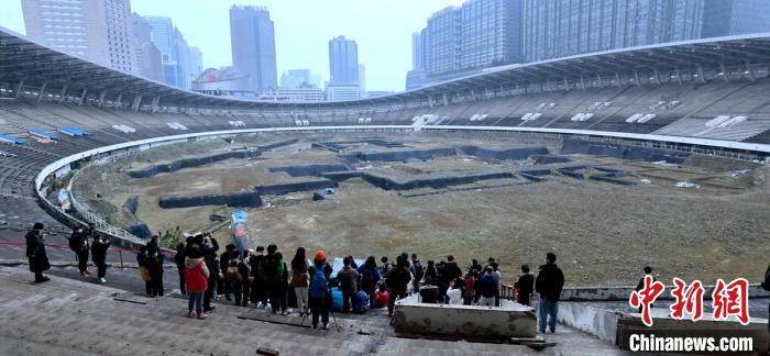 四川成都：东华门考古遗址公园首次向市民开放