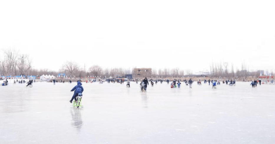 公园玩冰雪庆新年！北京元旦游园人数达147.6万人次